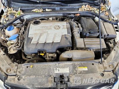 Zdjęcie 11 z 12 samochodu: 2014 VOLKSWAGEN JETTA TDI VIN:3VWLL7AJ6EM381679 - miniatura