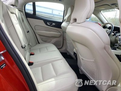Zdjęcie 10 z 12 samochodu: 2019 VOLVO S60 T5 MOMENTUM VIN:7JR102FK8KG008836 - miniatura