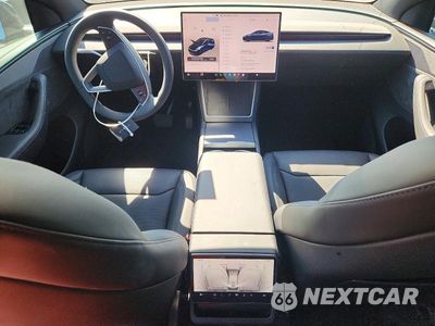 Zdjęcie 8 z 12 samochodu: 2026 TESLA MODEL Y VIN:7SAYGDEEXTF680590 - miniatura