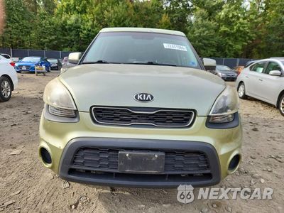 Piąte zdjęcie samochodu w środku: 2013 KIA SOUL + VIN:KNDJT2A64D7494614 - miniatura