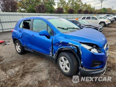Czwarte zdjęcie samochodu z boku: 2016 CHEVROLET TRAX LS VIN:KL7CJNSB0GB761757 - miniatura