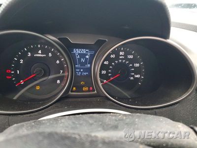 Zdjęcie 9 z 12 samochodu: 2017 HYUNDAI VELOSTER VALUE EDITION VIN:KMHTC6AD5HU324568 - miniatura