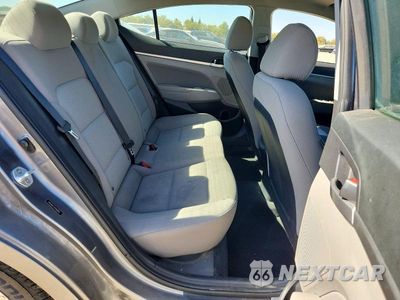 Zdjęcie 10 z 12 samochodu: 2019 HYUNDAI ELANTRA SEL VIN:5NPD84LF7KH403819 - miniatura