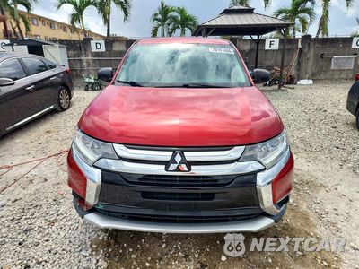 Piąte zdjęcie samochodu w środku: 2018 MITSUBISHI OUTLANDER SE VIN:JA4AZ3A32JZ066657 - miniatura