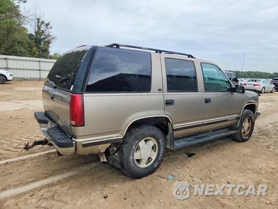 Trzecie zdjęcie samochodu z tyłu: 1999 CHEVROLET TAHOE K1500 VIN:1GNEK13R6XJ533188 - miniatura