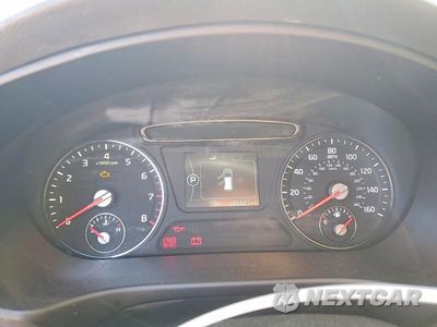 Zdjęcie 9 z 12 samochodu: 2016 KIA SORENTO LX VIN:5XYPG4A33GG060000 - miniatura
