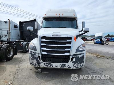 Piąte zdjęcie samochodu w środku: 2021 FREIGHTLINER CASCADIA 126 VIN:1FUJHHDV0MLMT1677 - miniatura