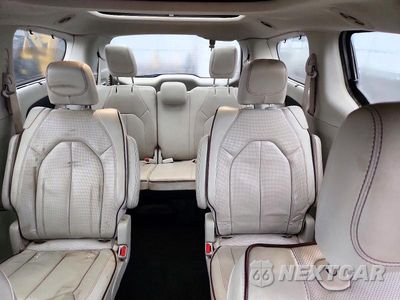 Zdjęcie 10 z 13 samochodu: 2019 CHRYSLER PACIFICA LIMITED VIN:2C4RC1GG6KR732102 - miniatura