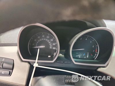 Zdjęcie 9 z 13 samochodu: 2005 BMW Z4 2.5 VIN:4USBT33575LS55768 - miniatura