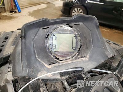 Zdjęcie 8 z 10 samochodu: 2015 CAN-AM OUTLANDER MAX 650 XT VIN:3JBLPAJ25FJ000407 - miniatura