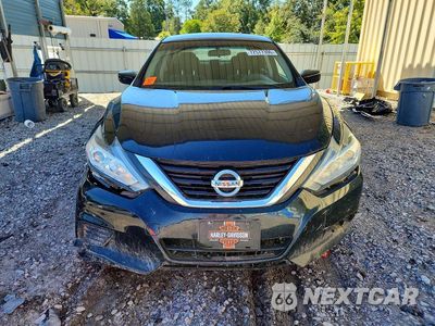 Piąte zdjęcie samochodu w środku: 2017 NISSAN ALTIMA 2.5 S VIN:1N4AL3AP4HC284922 - miniatura