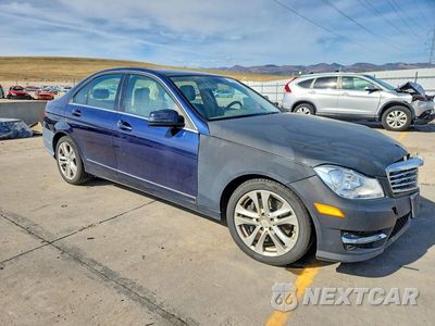 Czwarte zdjęcie samochodu z boku: 2013 MERCEDES-BENZ C 300 4MATIC VIN:WDDGF8AB4DR245046 - miniatura
