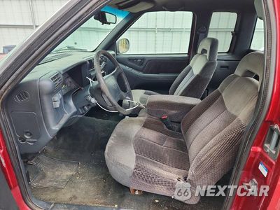 Zdjęcie 7 z 13 samochodu: 1997 GMC SONOMA VIN:1GTCS19W9V8511588 - miniatura