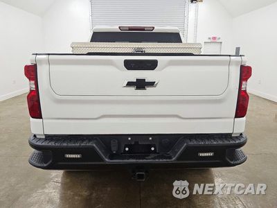 Zdjęcie 6 z 12 samochodu: 2022 CHEVROLET SILVERADO K1500 TRAIL BOSS CUSTOM VIN:3GCPDCEK1NG549594 - miniatura