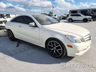 Czwarte zdjęcie samochodu z boku: 2013 MERCEDES-BENZ E 350 VIN:WDDKJ5KB6DF186198 - miniatura