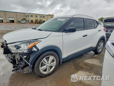 2018 NISSAN KICKS S 3N1CP5CUXJL545263 - główne zdjęcie licytacji z USA - miniatura