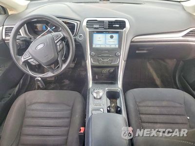 Zdjęcie 8 z 12 samochodu: 2019 FORD FUSION SE VIN:3FA6P0HD1KR135851 - miniatura