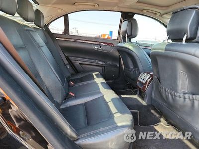 Zdjęcie 10 z 12 samochodu: 2010 MERCEDES-BENZ S 550 VIN:WDDNG7BB5AA322238 - miniatura