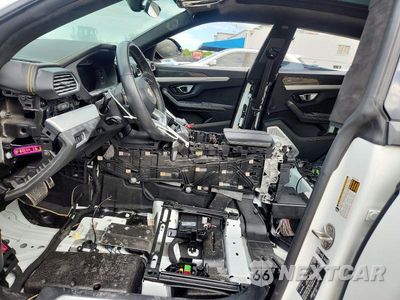 Zdjęcie 7 z 14 samochodu: 2020 LAMBORGHINI URUS VIN:ZPBUA1ZL2LLA07514 - miniatura