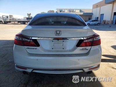 Zdjęcie 6 z 12 samochodu: 2017 HONDA ACCORD TOURING VIN:1HGCR3F99HA018000 - miniatura