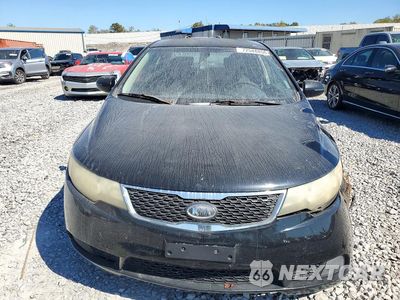 Piąte zdjęcie samochodu w środku: 2012 KIA FORTE EX VIN:KNAFU4A22C5568633 - miniatura