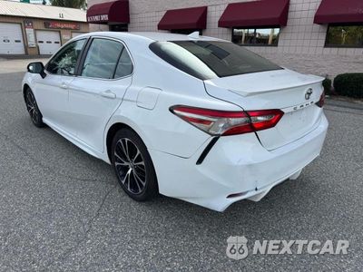 Trzecie zdjęcie samochodu z tyłu: 2019 TOYOTA CAMRY SE VIN:4T1B11HK6KU688546 - miniatura