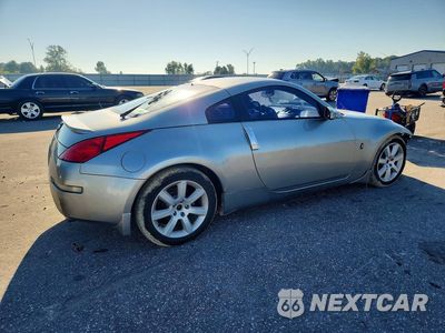 Trzecie zdjęcie samochodu z tyłu: 2004 NISSAN 350Z BASE VIN:JN1AZ34D54T160911 - miniatura