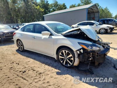 Czwarte zdjęcie samochodu z boku: 2017 NISSAN ALTIMA 2.5 SR VIN:1N4AL3AP8HC136241 - miniatura