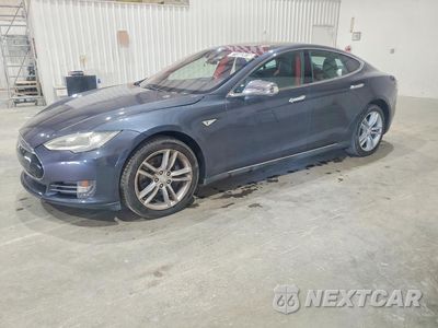 2014 TESLA MODEL S 5YJSA1H11EFP64652 - główne zdjęcie licytacji z USA - miniatura