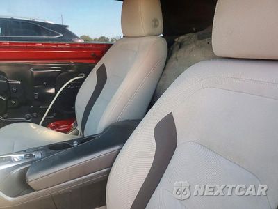 Zdjęcie 10 z 12 samochodu: 2017 CHEVROLET CAMARO LT VIN:1G1FB3DS4H0101161 - miniatura