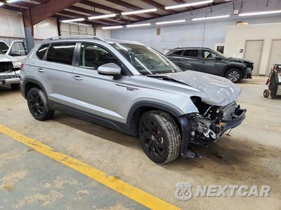Czwarte zdjęcie samochodu z boku: 2024 VOLKSWAGEN TAOS SE VIN:3VVEX7B29RM131173 - miniatura