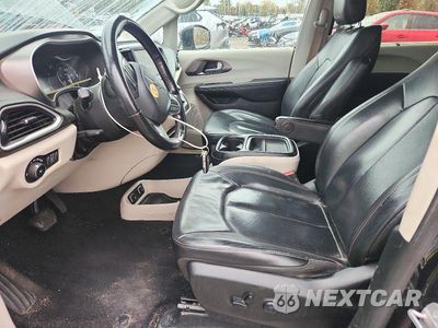 Zdjęcie 7 z 13 samochodu: 2020 CHRYSLER PACIFICA TOURING L VIN:2C4RC1BG8LR131380 - miniatura