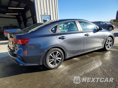 Trzecie zdjęcie samochodu z tyłu: 2023 KIA FORTE LXS VIN:3KPF24AD9PE552711 - miniatura