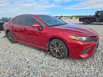 Czwarte zdjęcie samochodu z boku: 2018 TOYOTA CAMRY SE VIN:4T1B11HKXJU611077 - miniatura