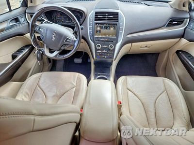 Zdjęcie 8 z 13 samochodu: 2017 LINCOLN MKC RESERVE VIN:5LMCJ3C91HUL24044 - miniatura