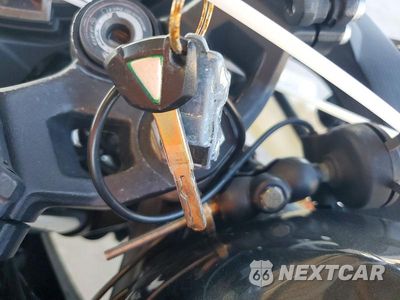 Zdjęcie 8 z 10 samochodu: 2023 KAWASAKI EX400 VIN:JKAEXKG16PDAM4726 - miniatura