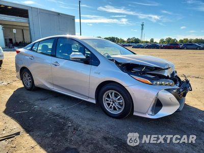 Czwarte zdjęcie samochodu z boku: 2018 TOYOTA PRIUS PRIME PREMIUM VIN:JTDKARFPXJ3080406 - miniatura