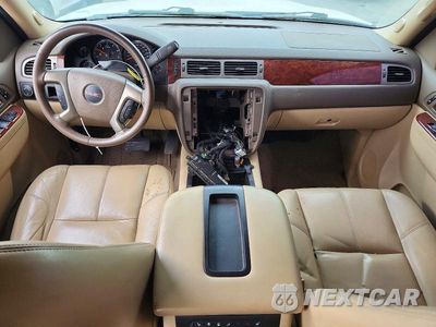 Zdjęcie 8 z 13 samochodu: 2013 GMC YUKON XL C1500 SLT VIN:1GKS1KE07DR142605 - miniatura