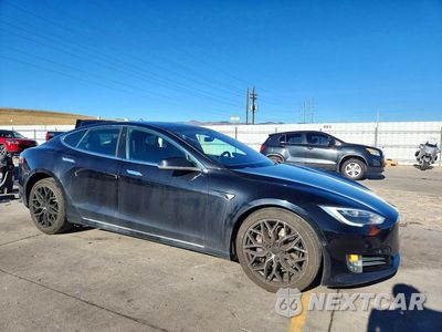 Czwarte zdjęcie samochodu z boku: 2018 TESLA MODEL S VIN:5YJSA1E20JF262710 - miniatura