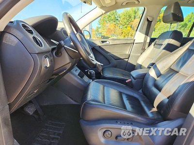 Zdjęcie 7 z 13 samochodu: 2011 VOLKSWAGEN TIGUAN S VIN:WVGBV7AX2BW546518 - miniatura