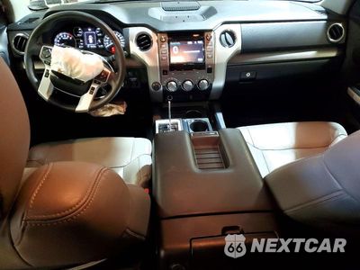 Zdjęcie 8 z 12 samochodu: 2018 TOYOTA TUNDRA SR5 VIN:5TFUY5F19JX760492 - miniatura