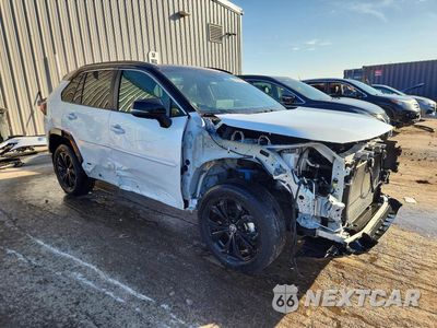 Czwarte zdjęcie samochodu z boku: 2024 TOYOTA RAV4 XSE VIN:4T3E6RFV0RU168905 - miniatura