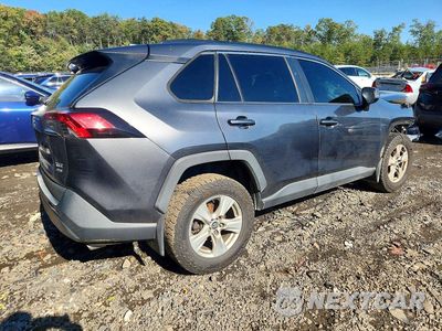Trzecie zdjęcie samochodu z tyłu: 2020 TOYOTA RAV4 XLE VIN:2T3P1RFV9LC134087 - miniatura