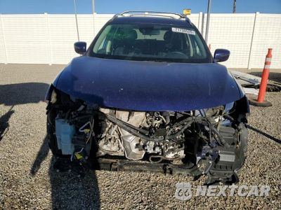 Piąte zdjęcie samochodu w środku: 2019 NISSAN ROGUE SV VIN:JN8AT2MT7KW504920 - miniatura