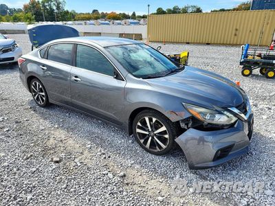 Czwarte zdjęcie samochodu z boku: 2016 NISSAN ALTIMA 2.5 SR VIN:1N4AL3AP8GC243384 - miniatura