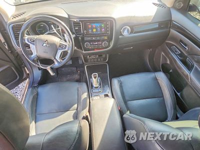 Zdjęcie 8 z 13 samochodu: 2018 MITSUBISHI OUTLANDER SE VIN:JA4J24A52JZ043830 - miniatura