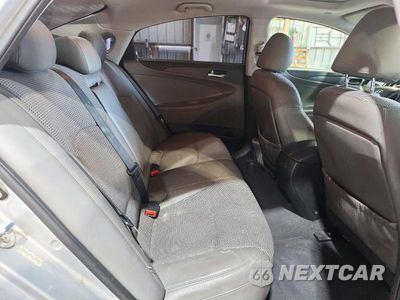 Zdjęcie 10 z 12 samochodu: 2011 HYUNDAI SONATA SE VIN:5NPEC4AC6BH123756 - miniatura