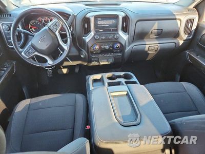 Zdjęcie 8 z 12 samochodu: 2020 CHEVROLET SILVERADO K1500 VIN:1GCRYAEH8LZ177528 - miniatura