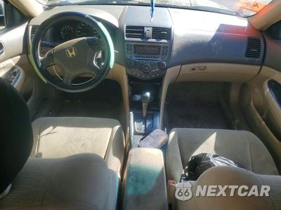 Zdjęcie 8 z 12 samochodu: 2007 HONDA ACCORD SE VIN:1HGCM56397A212112 - miniatura