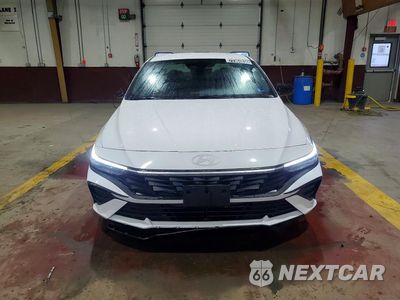 Piąte zdjęcie samochodu w środku: 2026 HYUNDAI ELANTRA SEL SPORT VIN:KMHLM4DG5TU234921 - miniatura